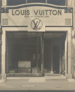 louis vuitton 454 strand london|Louis Vuitton stores history.